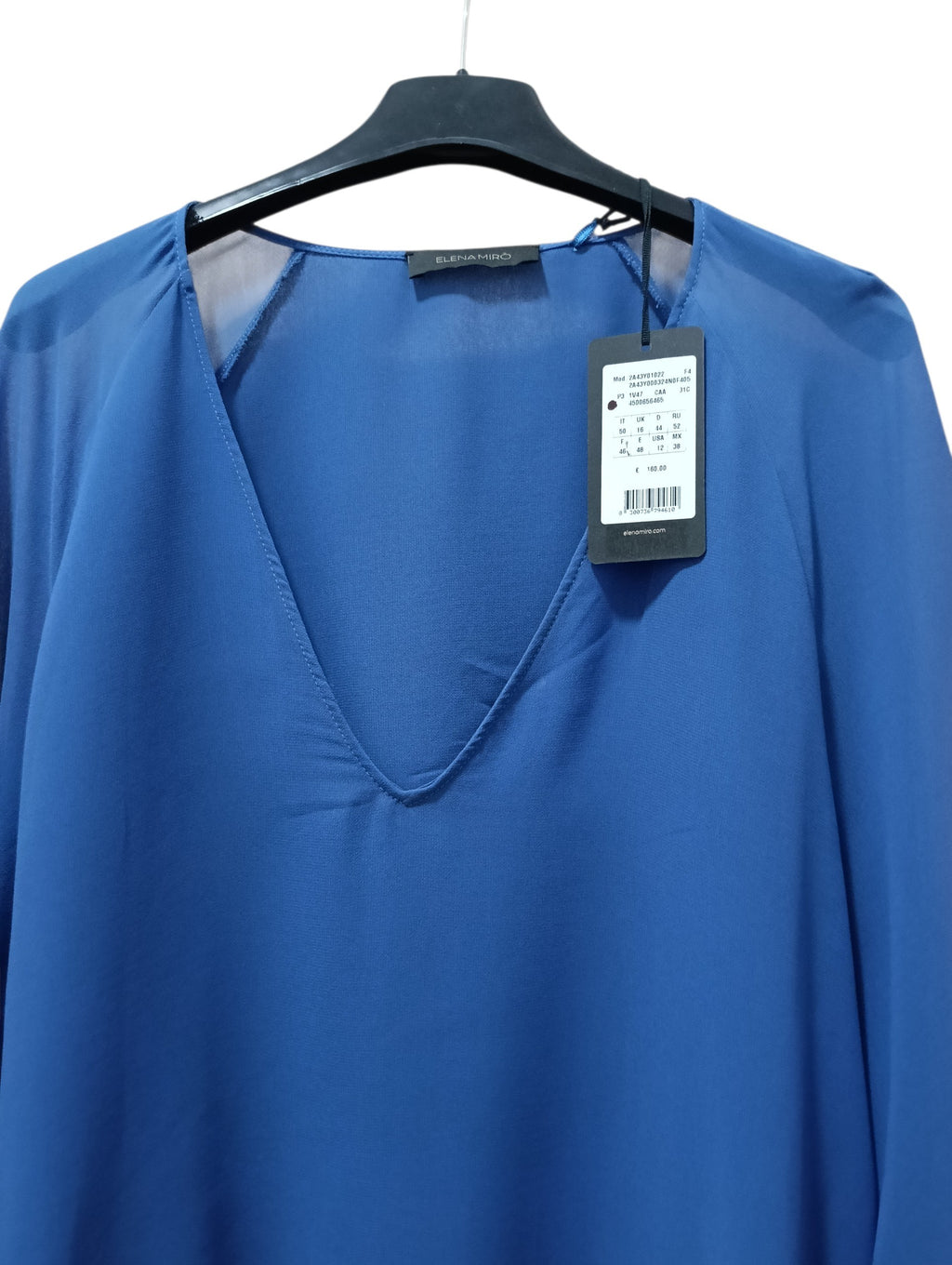 Blusa Elegante de Gasa con Corte Asimétrico Elena Miro